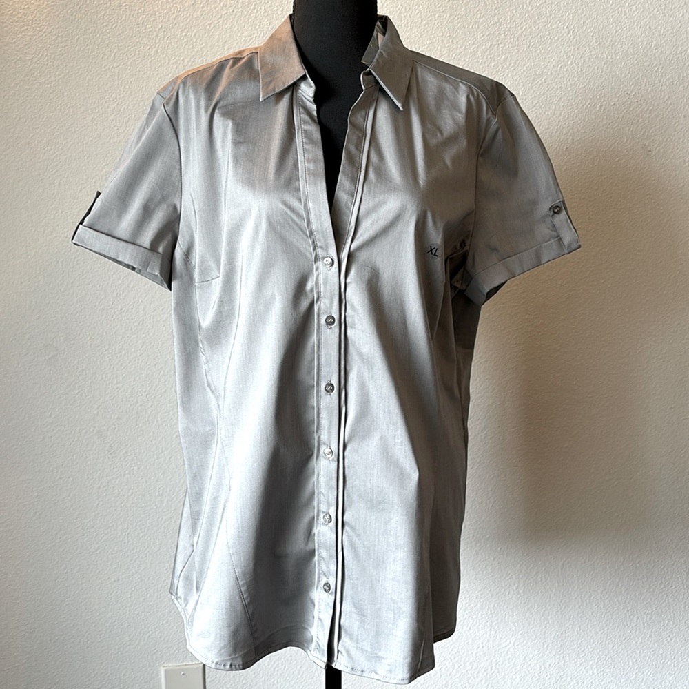 NWT: New York & Company, 7th Avenue, Short Sleeve Button Down Shirt, Light Gray